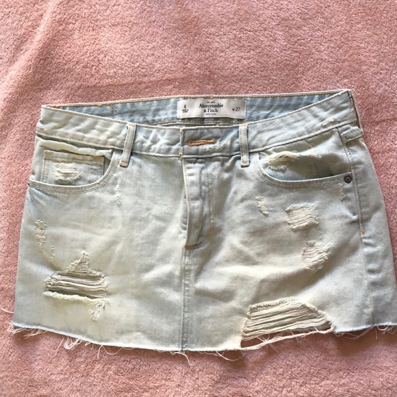 Light jean skirt - Picture 1 of 1